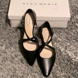 NIB Leather Criss Cross Flats